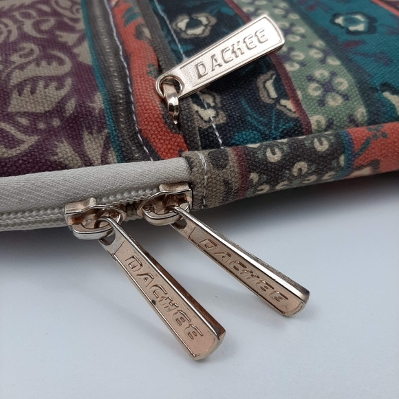 Dachee Padded Zippered Laptop Case Floral Pattern - Picture 4 of 9